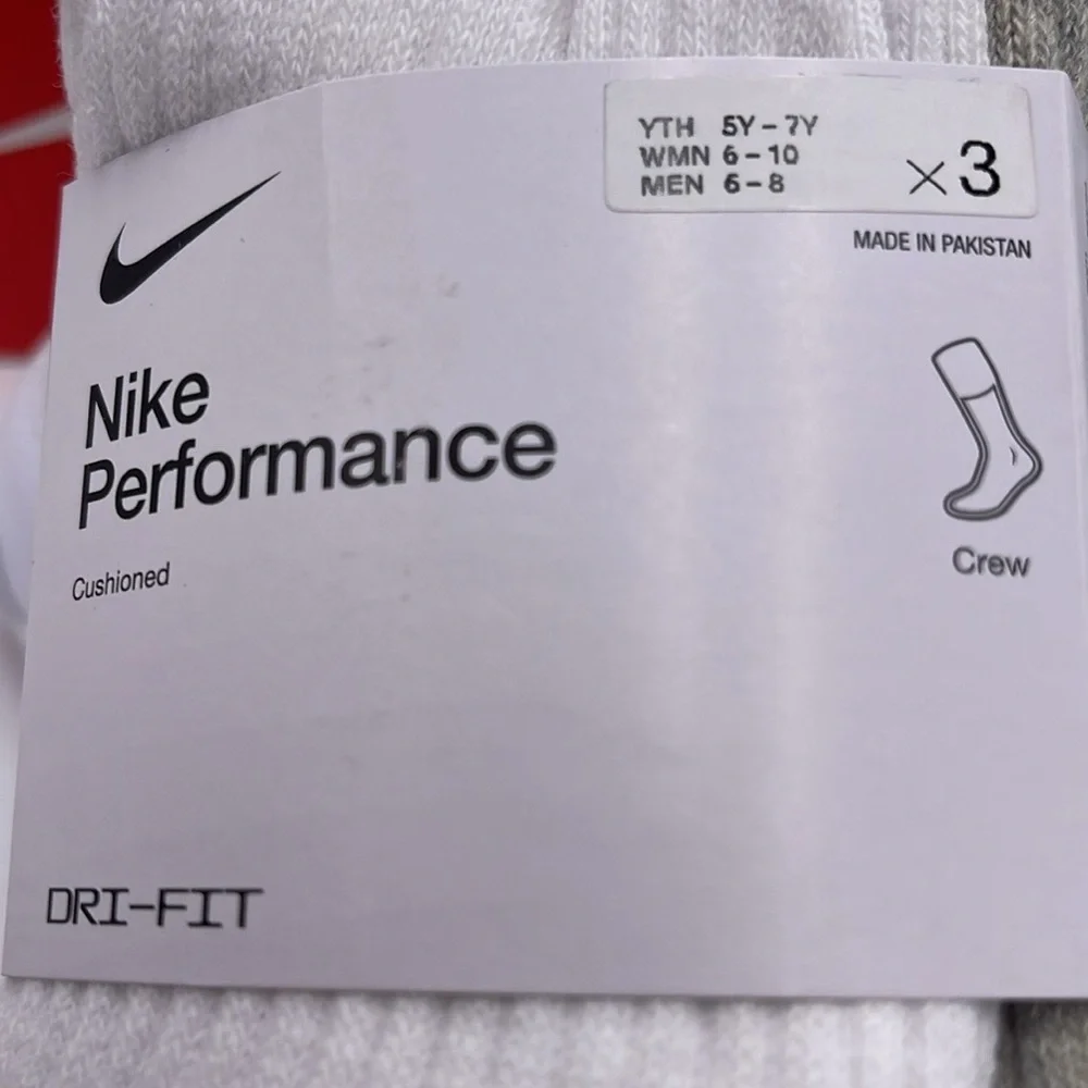 Nike Everyday Cushioned Training Crew Socks (3 pairs) Md Socks Performance Multi